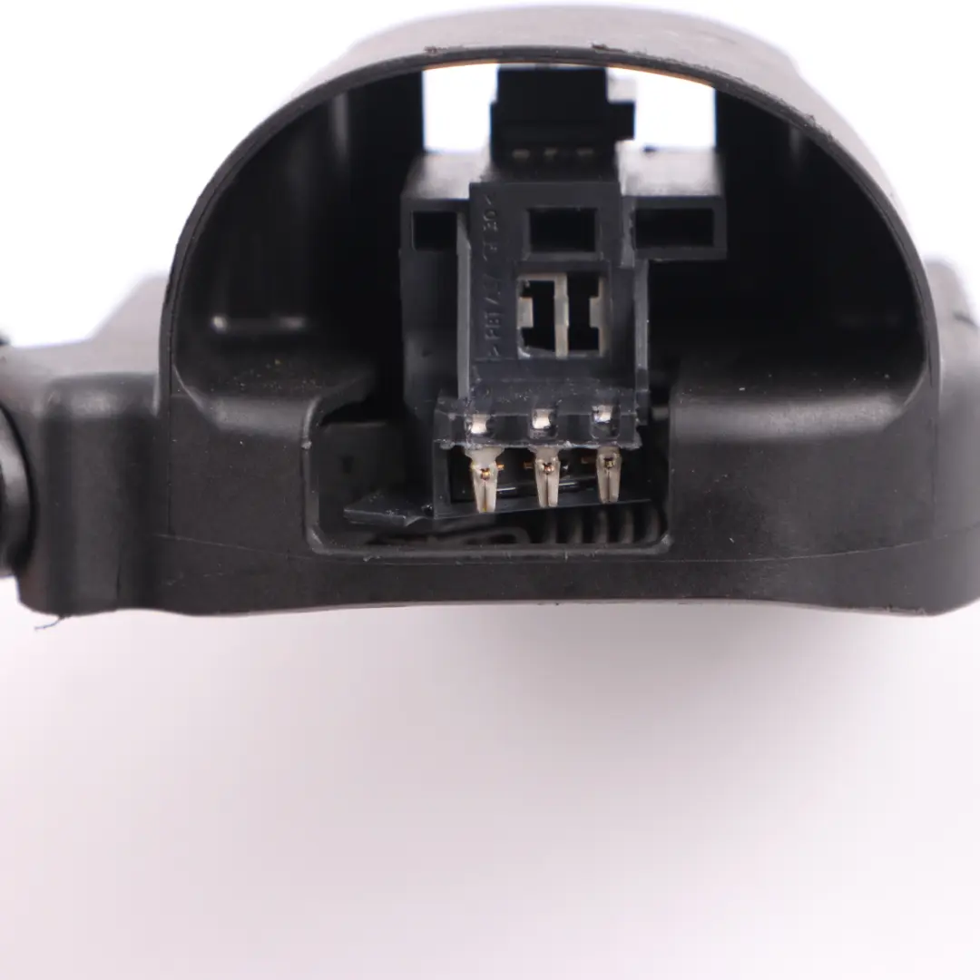 Cierre Liberación Asiento Trasero Derecho para Mercedes W177 W205 W213 con número de pieza A2059205000 Mercedes W177 W205 W213 Cierre Liberación Asiento Trasero Derecho - SKU A2059205000-1 - Número de pieza A2059205000