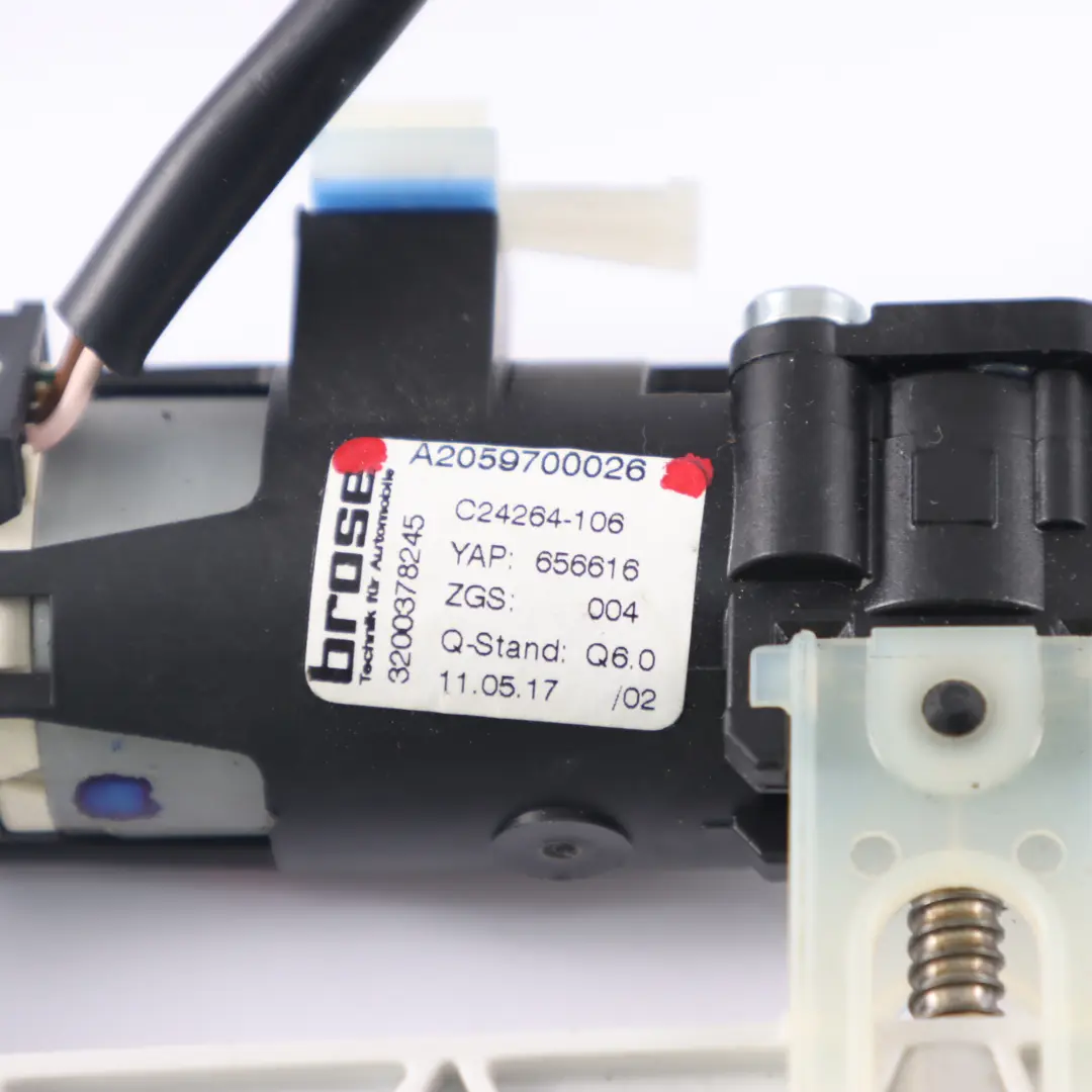 Poggiatesta motore sedile anteriore a sinistra destra per Mercedes W205 con numero di parte A2059700026 Mercedes W205 Poggiatesta motore sedile anteriore a sinistra destra - SKU A2059700026 - Numero di parte A2059700026