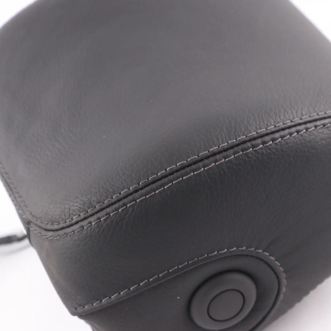 Poggiatesta Sedile Anteriore Sinistro Destro Copertura Pelle Nera per Mercedes W205 con numero di parte A2059700350 Mercedes W205 Poggiatesta Sedile Anteriore Sinistro Destro Copertura Pelle Nera - SKU A2059700350 - Numero di parte A2059700350