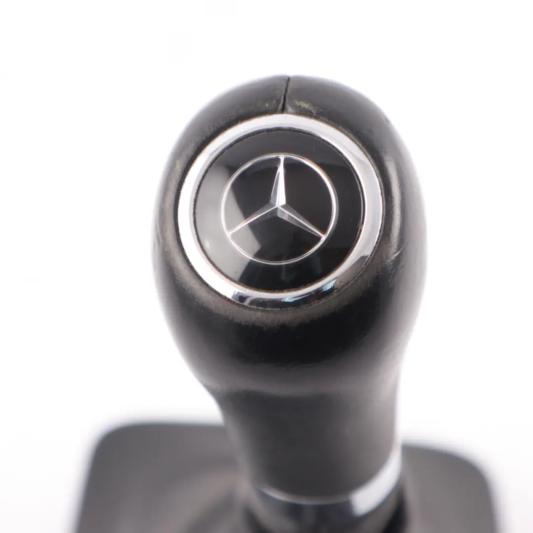 Mercedes C207 W207 Bouton vitesse Levier sélection Couvercle Automatique - SKU A2072670510 - Numéro de pièce A2072670510