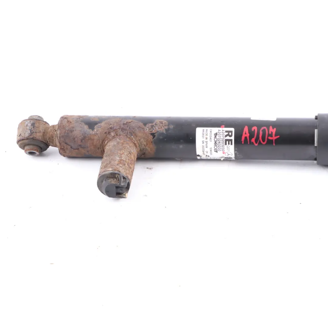 Jambe Force Arrière Droite Amortisseur pour Mercedes A207 Cabriolet à propos du numéro de pièce A2073203230 Mercedes A207 Cabriolet Jambe Force Arrière Droite Amortisseur - SKU A2073203230 - Numéro de pièce A2073203230