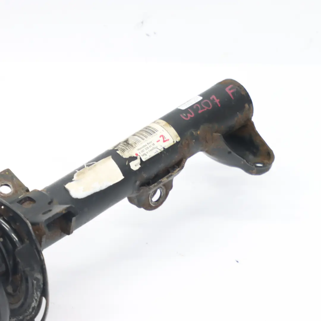 Mercedes W207 Amortyzator Zawieszenie Koła Przód Lewy Prawy - SKU A2073204138-2 - Numer Części A2073204138