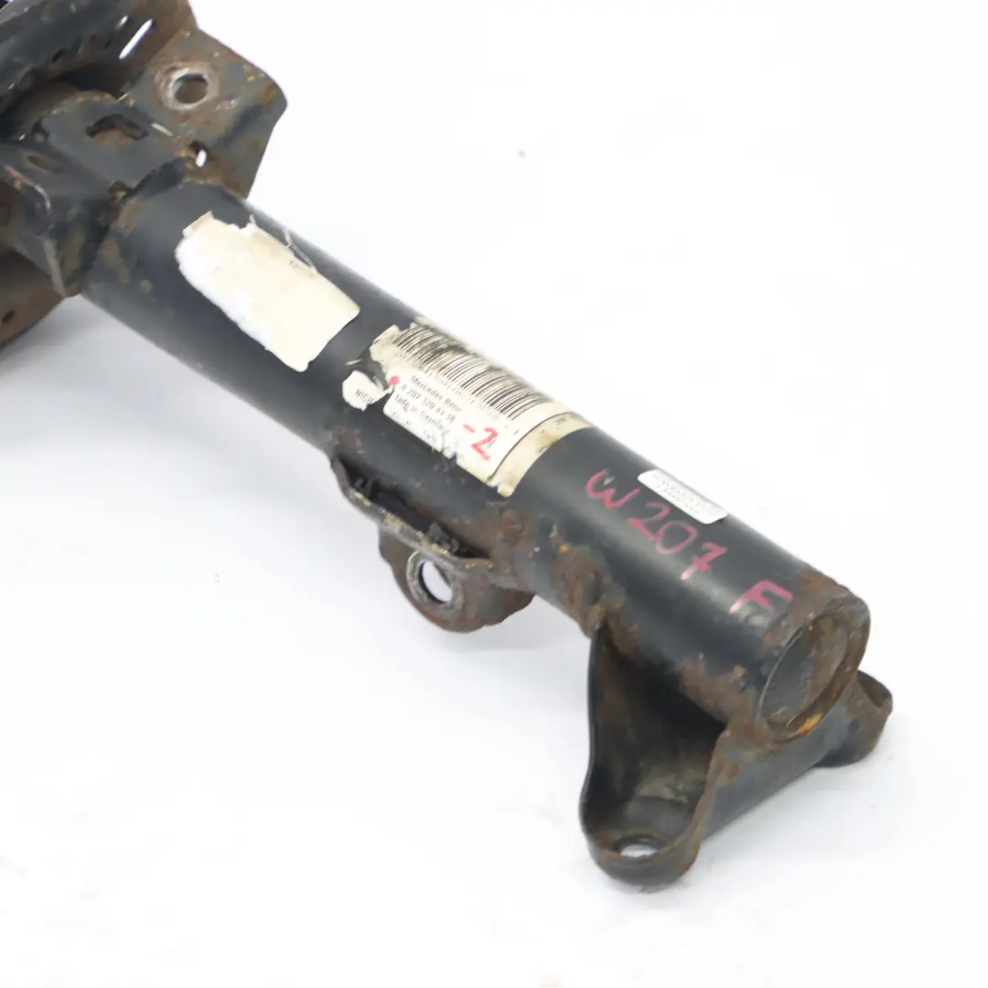 Mercedes W207 Delantero Izquierdo DerechoAMG Suspensión Pata Freno Rueda Buje - SKU A2073204138-2 - Número de pieza A2073204138