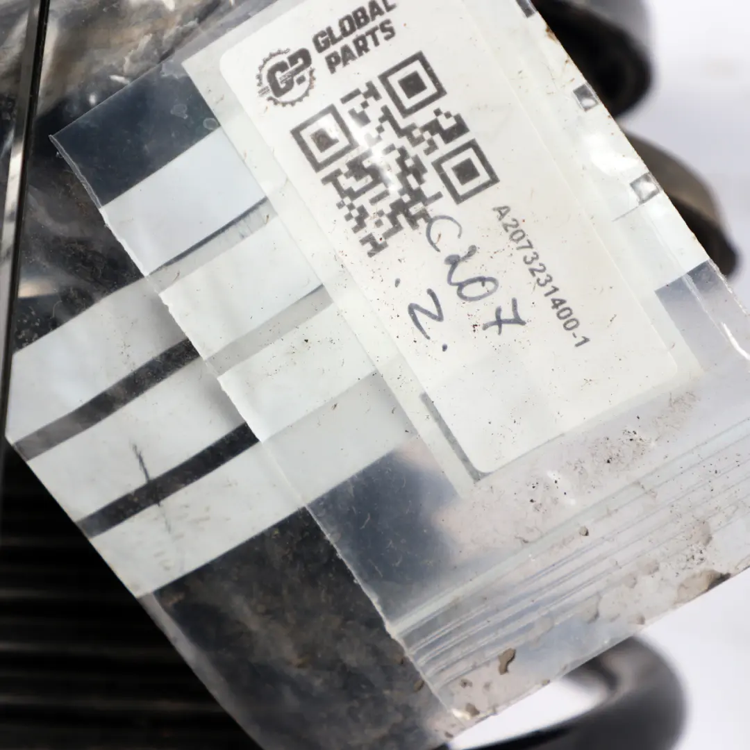 E250 anteriore destro sospensione gamba freno disco ruota mozzo per Mercedes C207 con numero di parte A2073231400 Mercedes C207 E250 anteriore destro sospensione gamba freno disco ruota mozzo - SKU A2073231400-1 - Numero di parte A2073231400