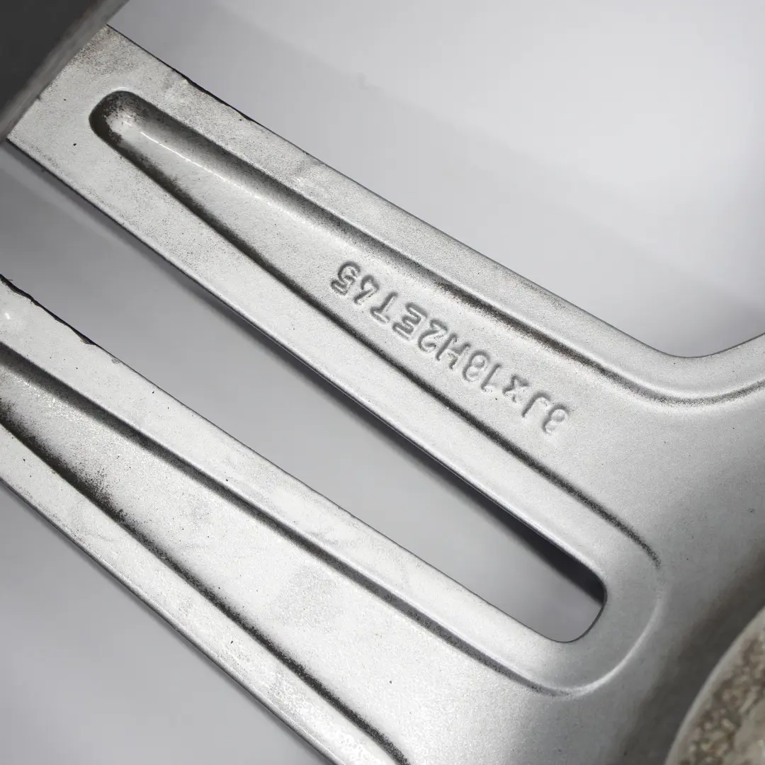 Felge vorne schwarz 18" 8J ET:45 für Mercedes C207 A207 AMG mit Teilenummer A2074011302 Mercedes C207 A207 AMG Felge vorne schwarz 18" 8J ET:45 - SKU A2074011302-3 - Teilenummer A2074011302