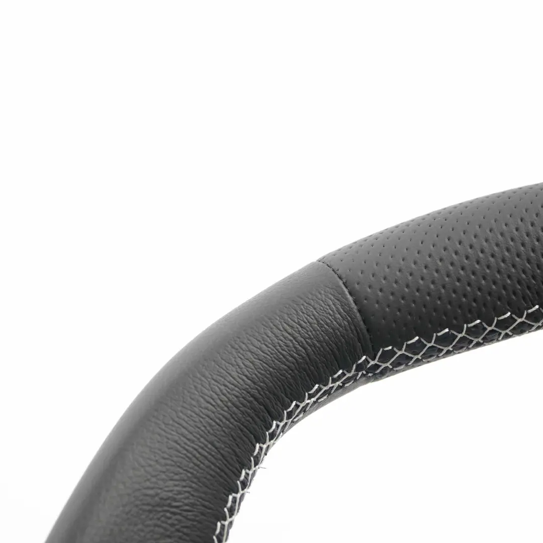 NUOVO in Pelle Nera con Fili Bianchi Paddle Shift per Volante Mercedes W212 con numero di parte A2074601203 Volante Mercedes W212 NUOVO in Pelle Nera con Fili Bianchi Paddle Shift - SKU A2074601203-1 - Numero di parte A2074601203
