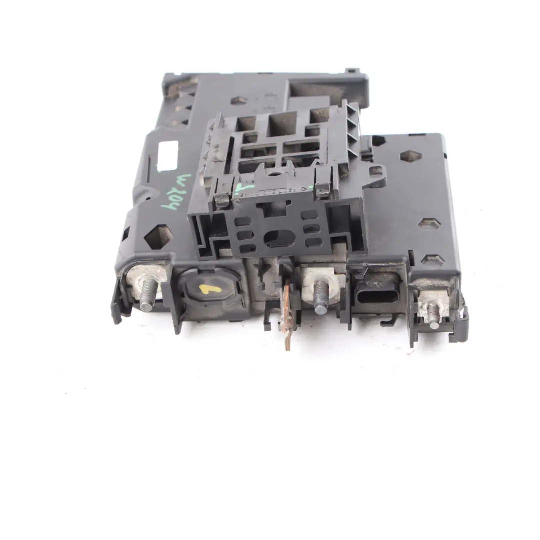 Scatola dei fusibili Modulo unità controllo terminale batteria per Mercedes W204 con numero di parte A2075400740 Mercedes W204 Scatola dei fusibili Modulo unità controllo terminale batteria - SKU A2075400740 - Numero di parte A2075400740