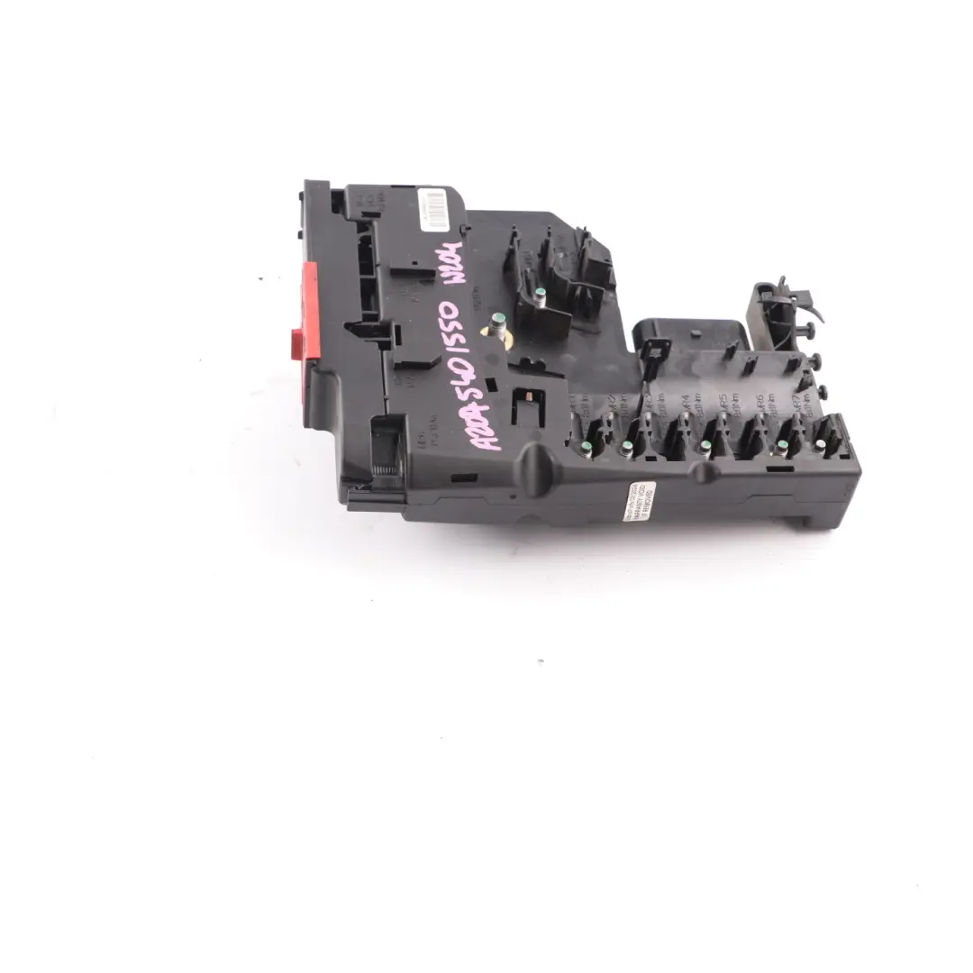 Batterie Sicherungskasten Positive Verteilerklemme für Mercedes W204 mit Teilenummer A2075401550 Mercedes W204 Batterie Sicherungskasten Positive Verteilerklemme - SKU A2075401550 - Teilenummer A2075401550