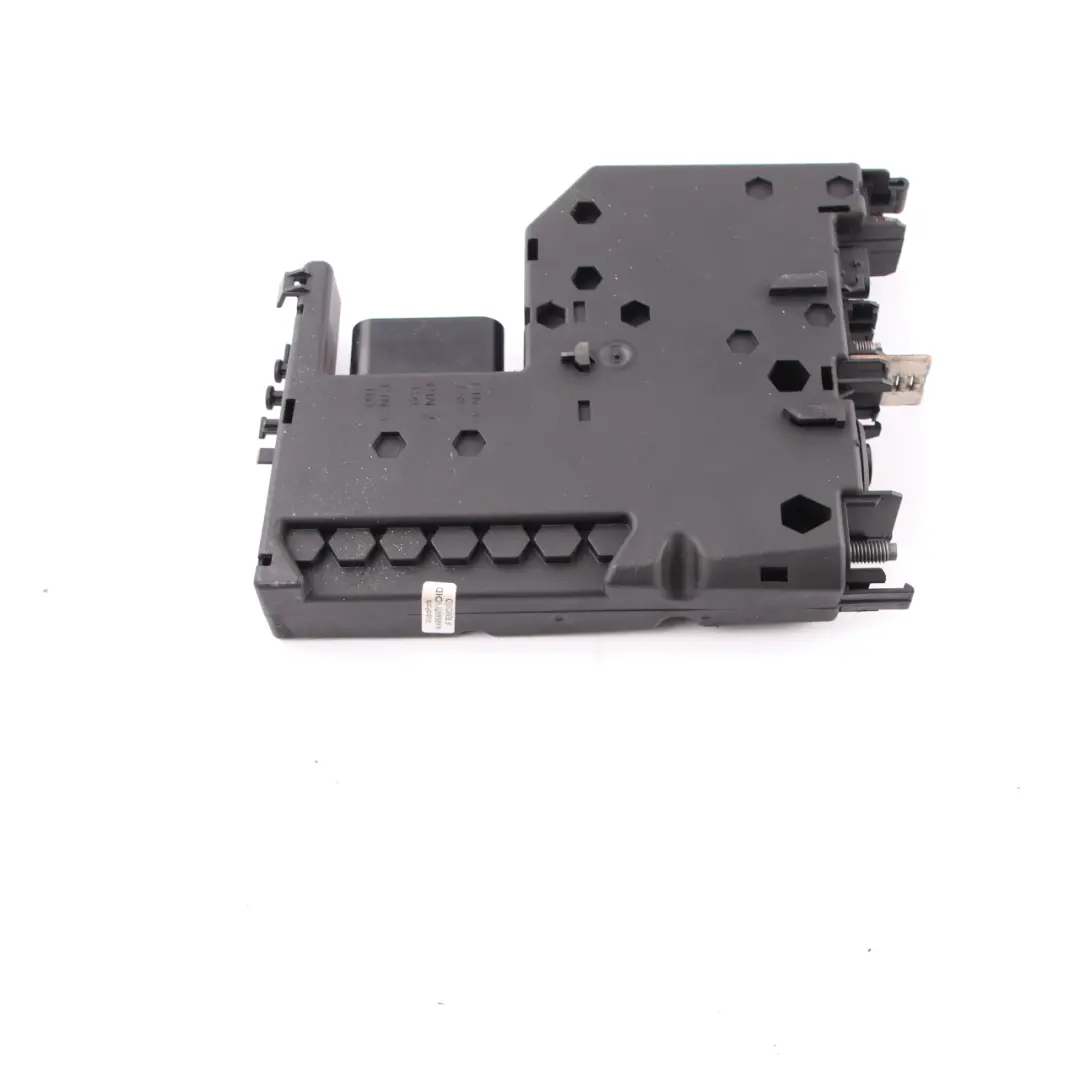Fuse Prefuse Box Relay Electrical Control Unit to Mercedes W204 with Part number A2075401650 Mercedes W204 Fuse Prefuse Box Relay Electrical Control Unit - SKU A2075401650 - Part number A2075401650