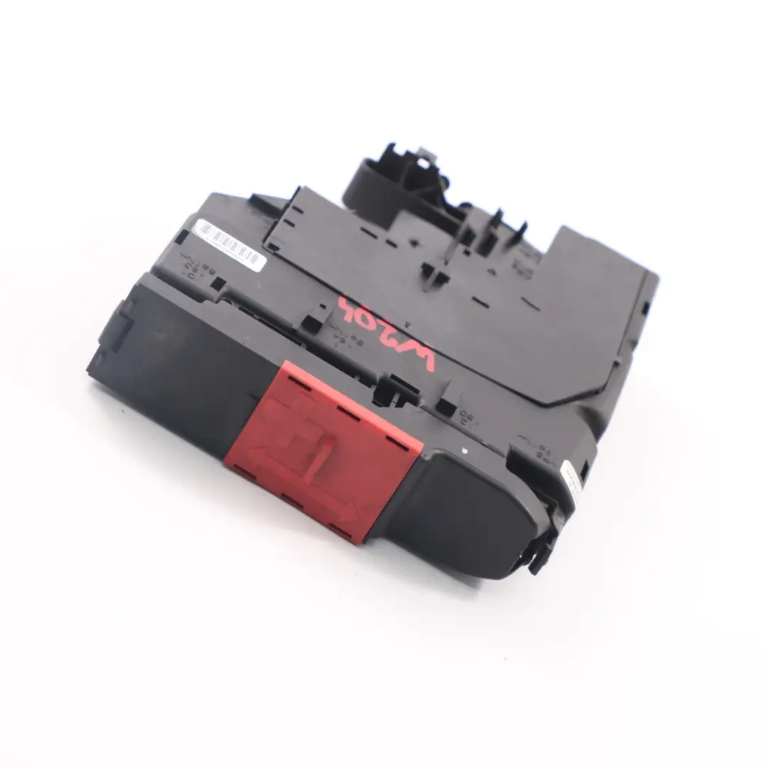 Boîte à fusibles Mercedes W204 Battery Terminal Control Unit Module pour à propos du numéro de pièce A2075401850 Boîte à fusibles Mercedes W204 Battery Terminal Control Unit Module - SKU A2075401850 - Numéro de pièce A2075401850