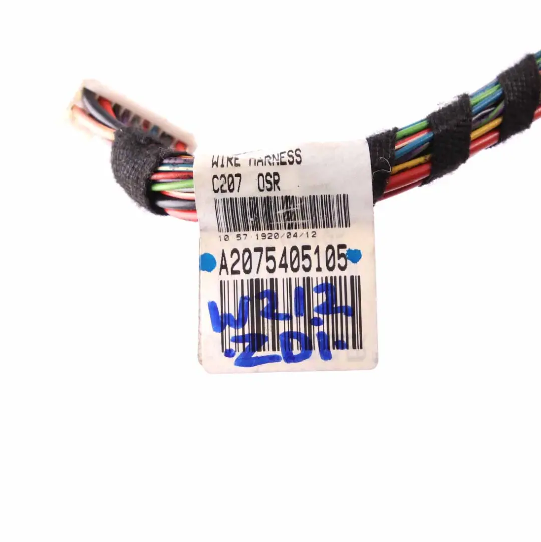 Tetto panoramico cablaggio cavo per Mercedes W204 C207 W212 con numero di parte A2075405105 Mercedes W204 C207 W212 Tetto panoramico cablaggio cavo - SKU A2075405105 - Numero di parte A2075405105