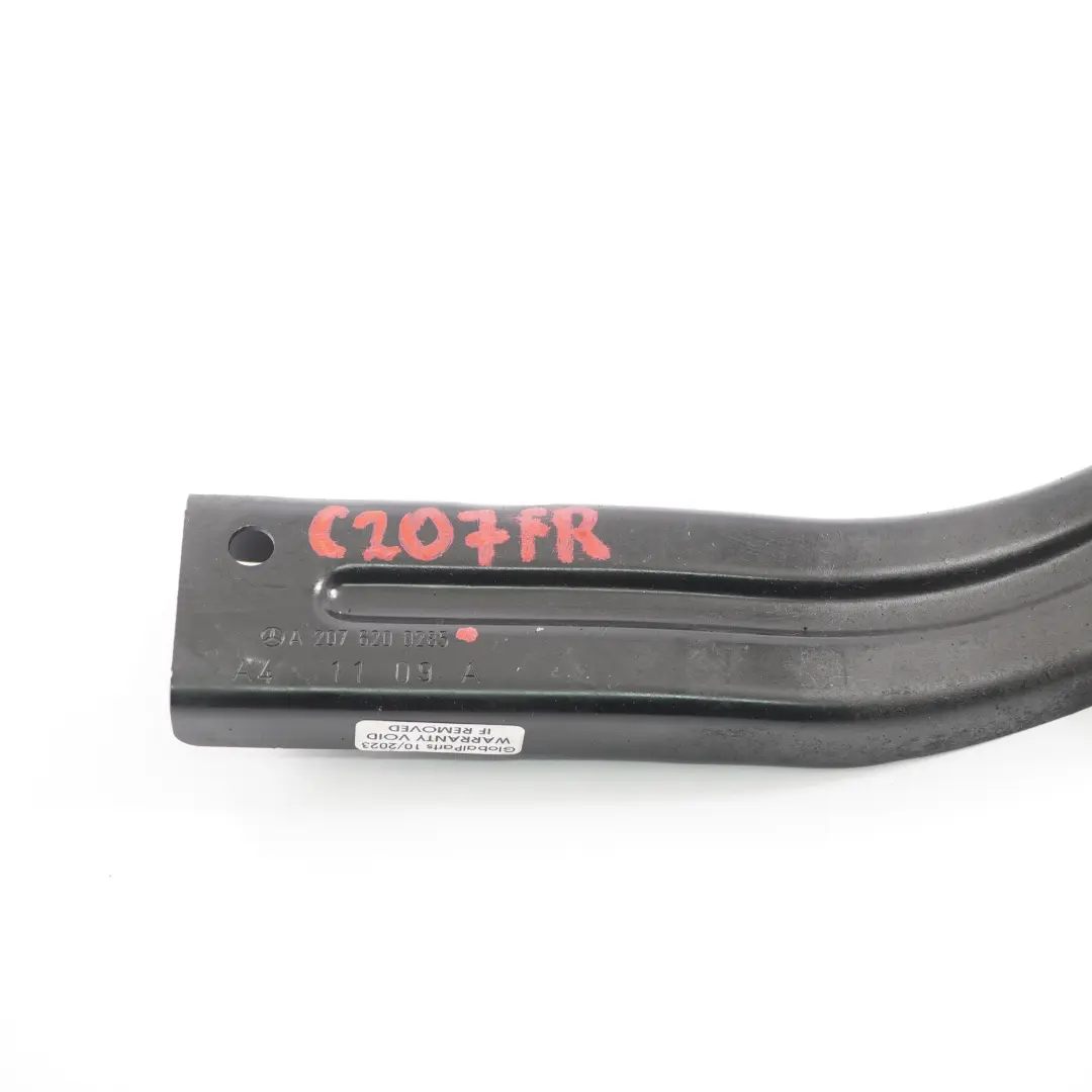W207 paraurti anteriore destro staffa barra d'impatto per Mercedes con numero di parte A2076200285 Mercedes W207 paraurti anteriore destro staffa barra d'impatto - SKU A2076200285 - Numero di parte A2076200285