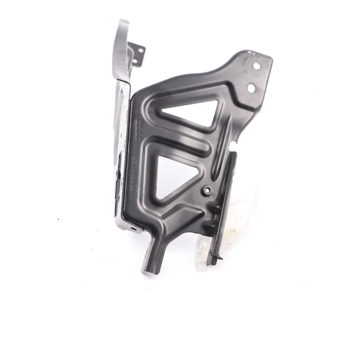 S207 A207 Soporte superior delantero derecho Marco lámpara para Mercedes con número de pieza A2076200291 Mercedes S207 A207 Soporte superior delantero derecho Marco lámpara - SKU A2076200291 - Número de pieza A2076200291