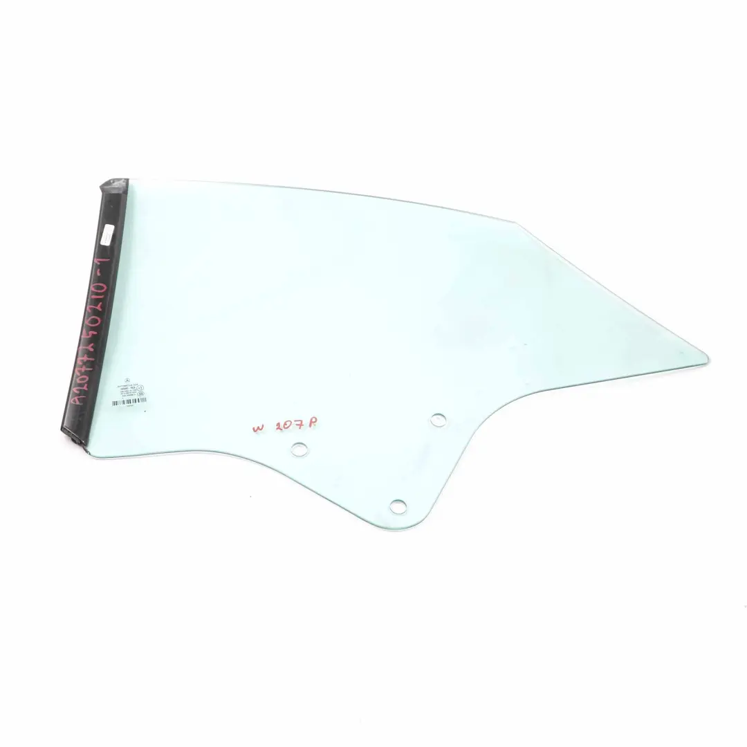 Quarto di finestra laterale Mercedes C207 posteriore destra vetro laterale AS2 per con numero di parte A2076700210 Quarto di finestra laterale Mercedes C207 posteriore destra vetro laterale AS2 - SKU A2076700210 - Numero di parte A2076700210