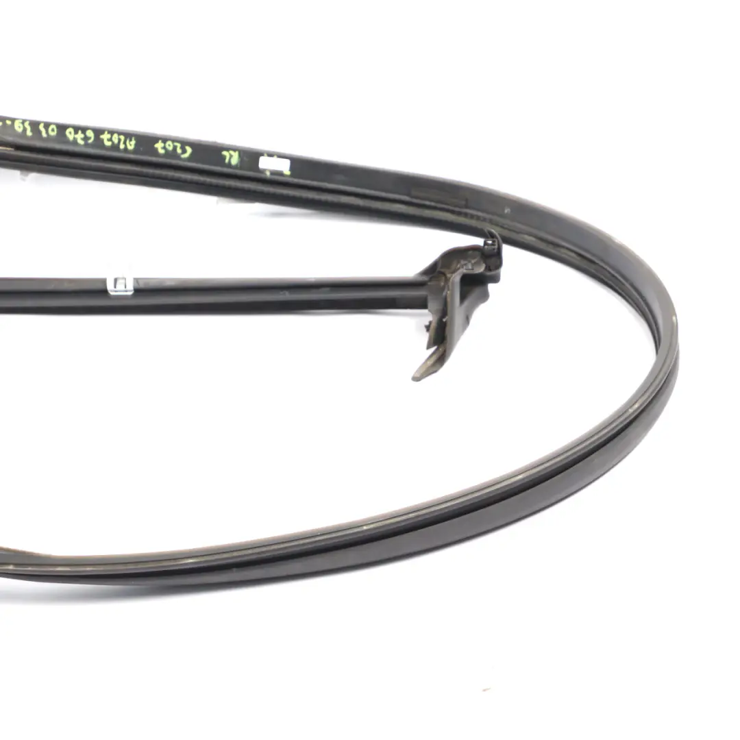 Mercedes C207 Quarter Side Window Rear Left Seal Side Triangle Glass AS2 - SKU A2076700339-1 - Número de pieza A2076700339