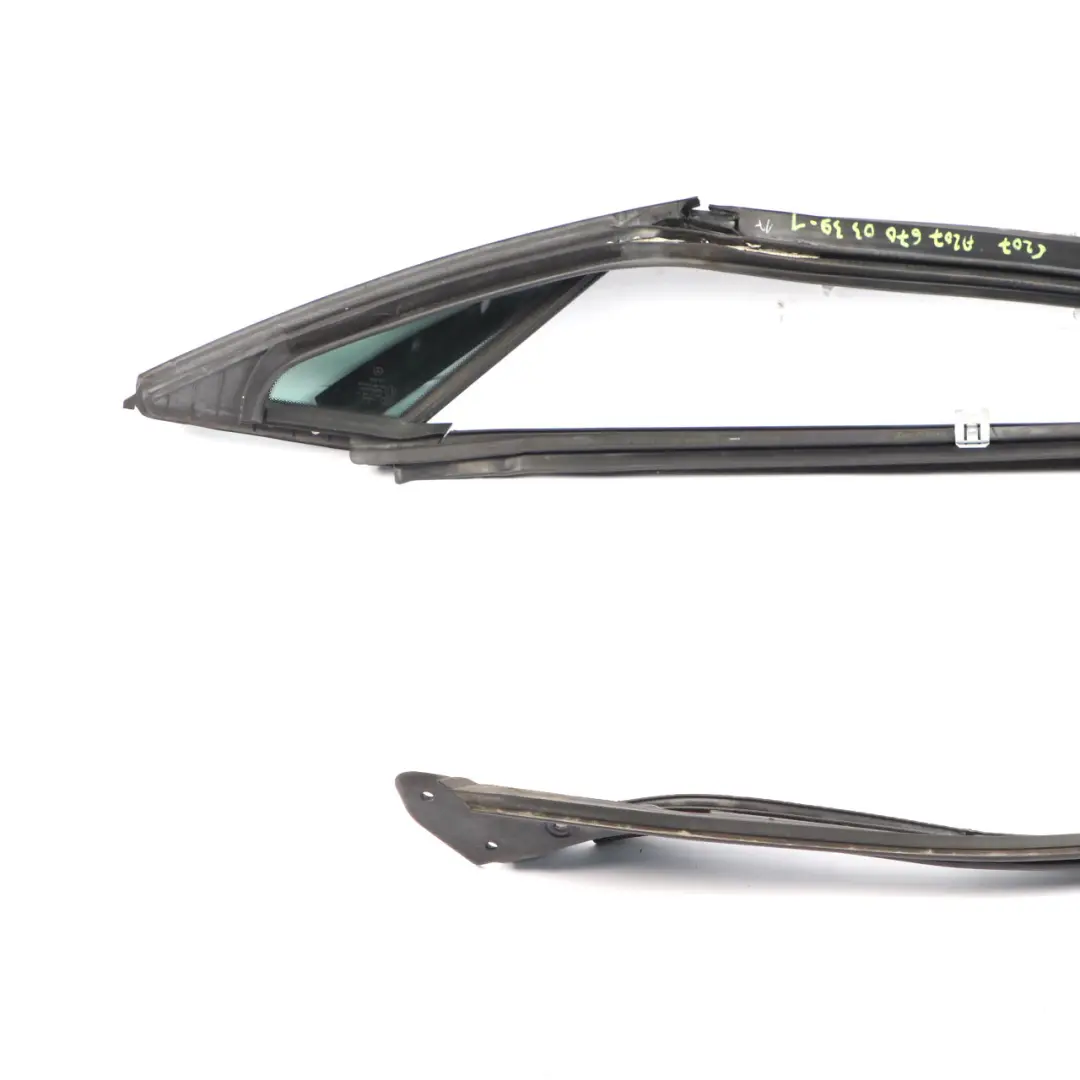 Mercedes C207 Quarter Side Window Rear Left Seal Side Triangle Glass AS2 - SKU A2076700339-1 - Número de pieza A2076700339