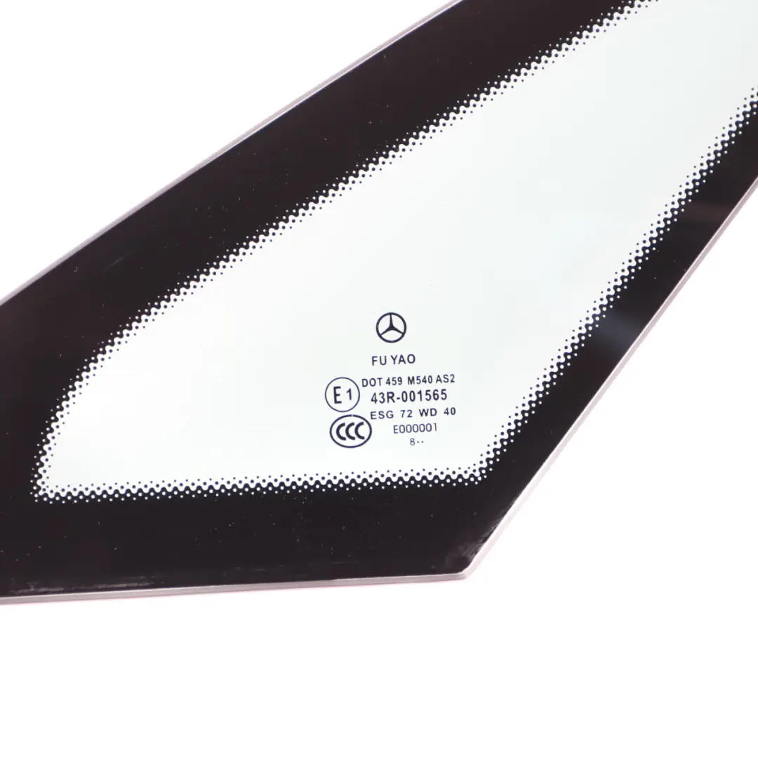 Mercedes C207 Quarto finestra laterale posteriore destra vetro triangolare AS2 - SKU A2076700439-1 - Numero di parte A2076700439