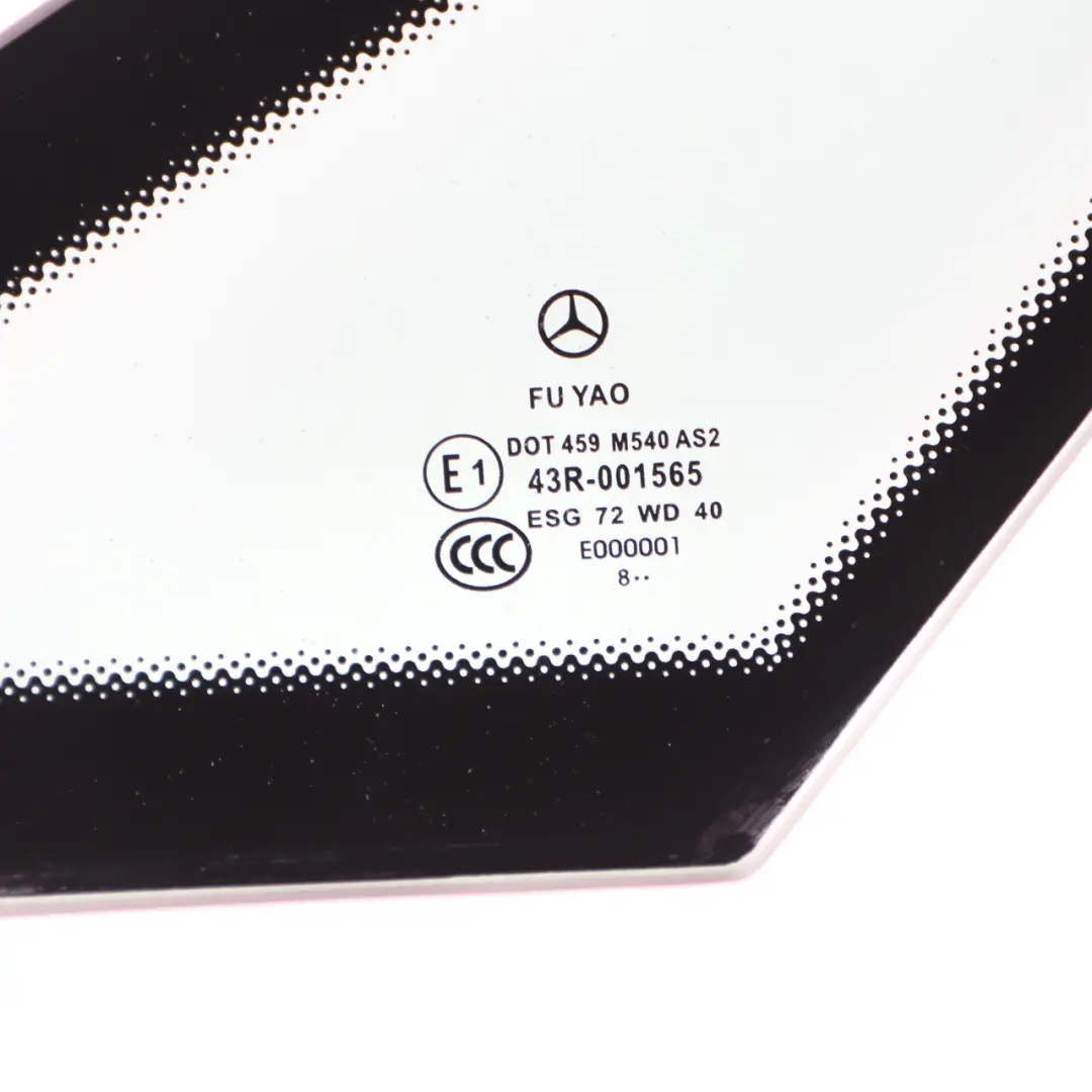 Mercedes C207 Vitre latérale arrière droite Triangle de vitrage AS2 - SKU A2076700439-1 - Numéro de pièce A2076700439