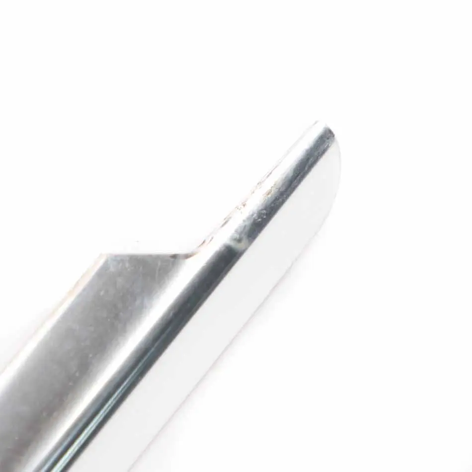 W207 Coupe Listwa Zgarniająca Lewy Tył do Mercedes C207 o numerze A2076701100 Mercedes C207 W207 Coupe Listwa Zgarniająca Lewy Tył - SKU A2076701100 - Numer Części A2076701100