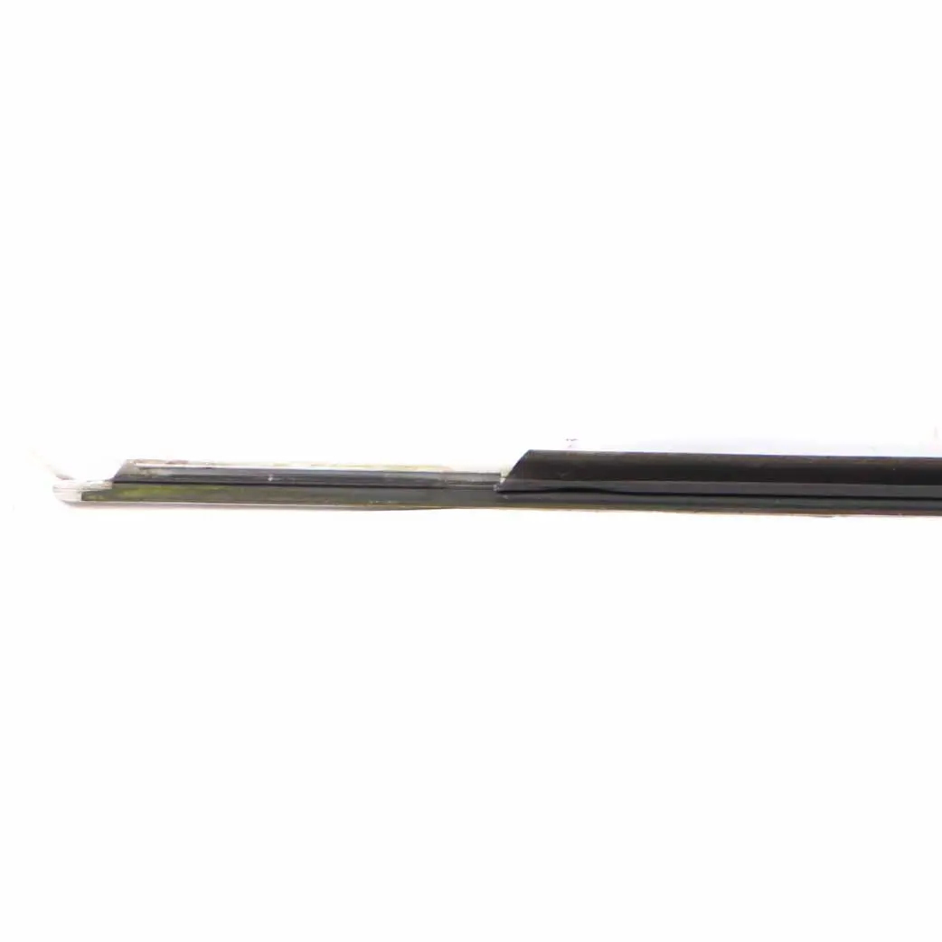 Mercedes C207 W207 Coupé Rail fenêtre arrière d'étanchéité Bande - SKU A2076701100 - Numéro de pièce A2076701100