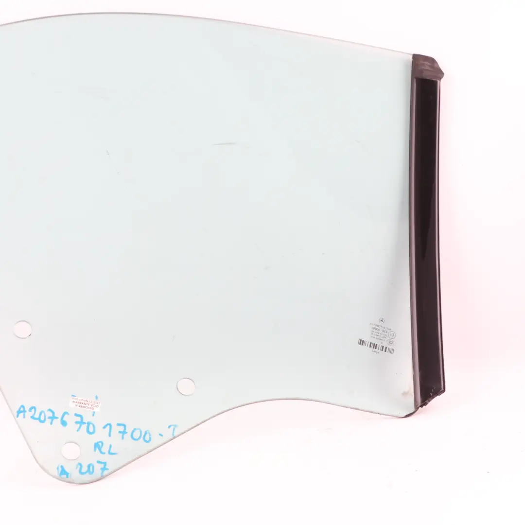 Hinten Links Fenster Glasscheibe Verglasung AS2 für Mercedes A207 Cabrio mit Teilenummer A2076701700 Mercedes A207 Cabrio Hinten Links Fenster Glasscheibe Verglasung AS2 - SKU A2076701700-1 - Teilenummer A2076701700