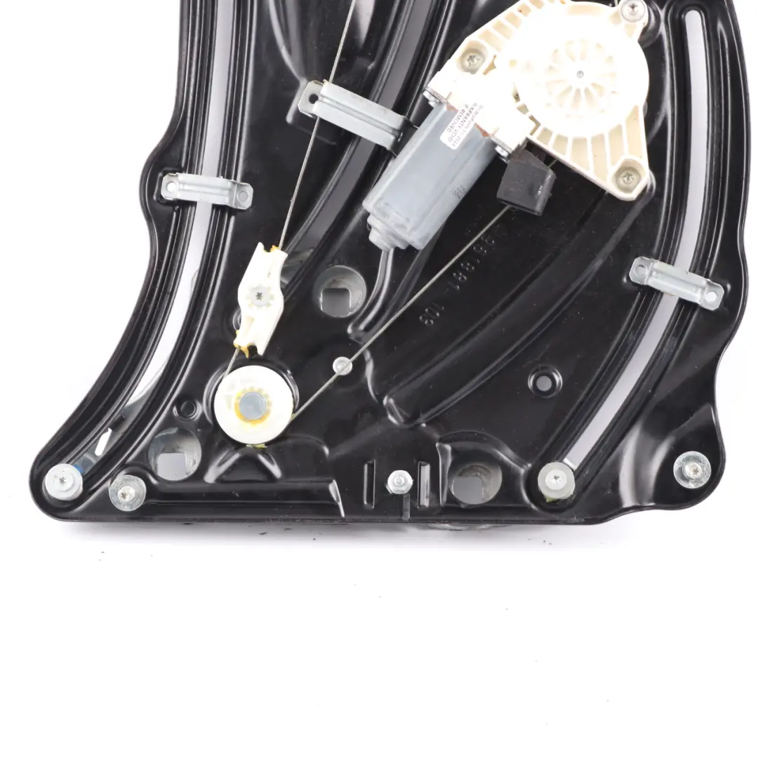  Alzacristalli Mercedes C207 Motore regolatore posteriore sinistro A2076700103 - SKU A2076701703 - Numero di parte A2076701703