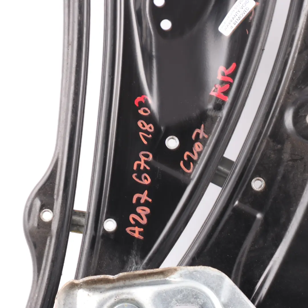 Lève-vitre Mercedes C207 Moteur du régulateur vitre arrière droite A2076700203 pour à propos du numéro de pièce A2076701803 Lève-vitre Mercedes C207 Moteur du régulateur vitre arrière droite A2076700203 - SKU A2076701803 - Numéro de pièce A2076701803