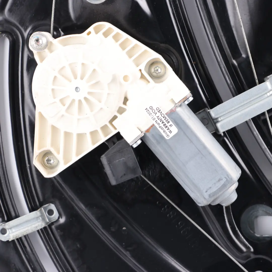  Lève-vitre Mercedes C207 Moteur du régulateur vitre arrière droite A2076700203 - SKU A2076701803 - Numéro de pièce A2076701803