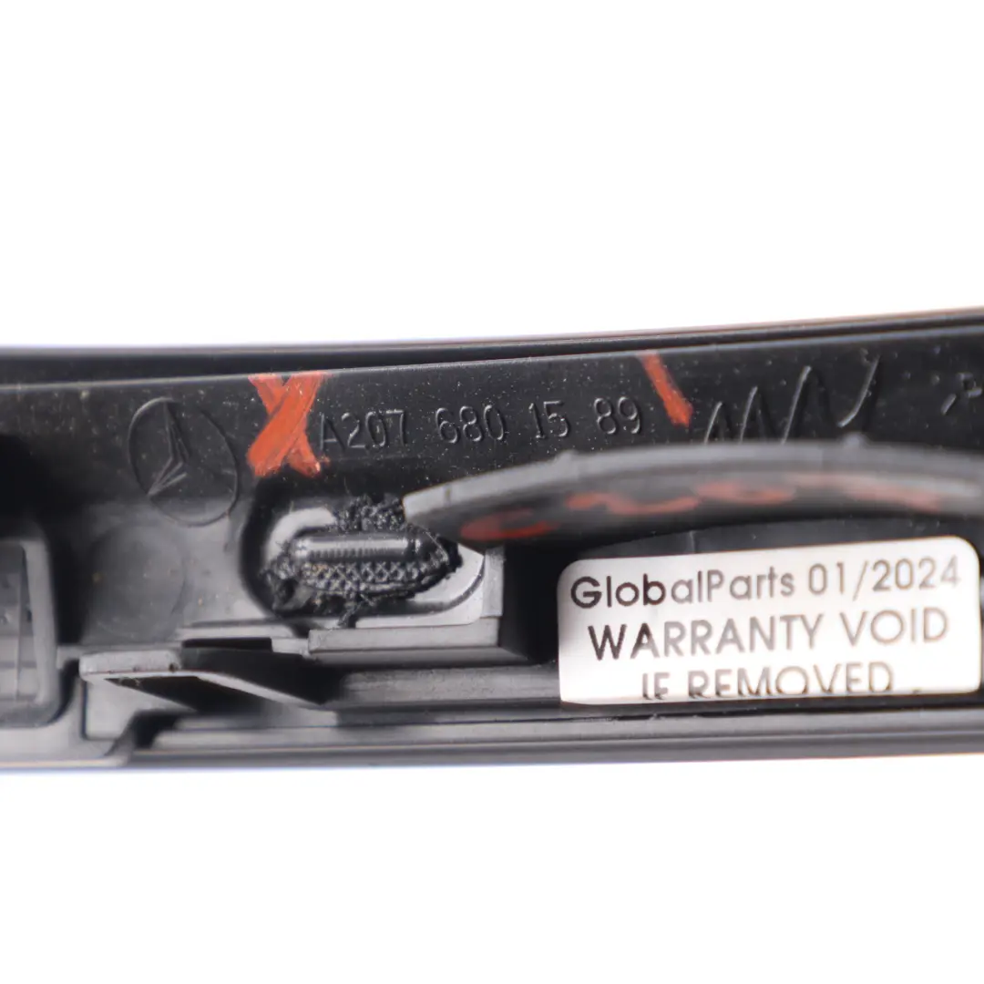 Panneau garniture commande chauffage et de l'air conditionné pour Mercedes C207 à propos du numéro de pièce A2076801589 Mercedes C207 Panneau garniture commande chauffage et de l'air conditionné - SKU A2076801589 - Numéro de pièce A2076801589