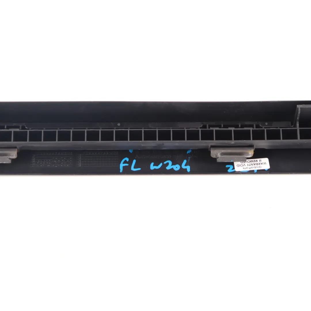 W207 Seuil Porte Gauche Garniture l'entrée marche pour Mercedes W204 à propos du numéro de pièce A2076860336 Mercedes W204 W207 Seuil Porte Gauche Garniture l'entrée marche - SKU A2076860336 - Numéro de pièce A2076860336