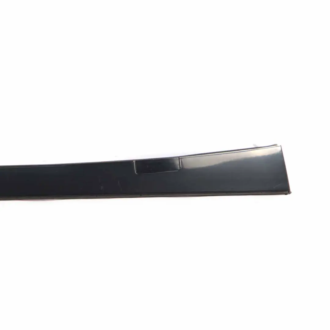 Mercedes C204 C207 Bande de toit moulée droite Trim Top Garnish Cover Noir - SKU A2076900880 - Numéro de pièce A2076900880