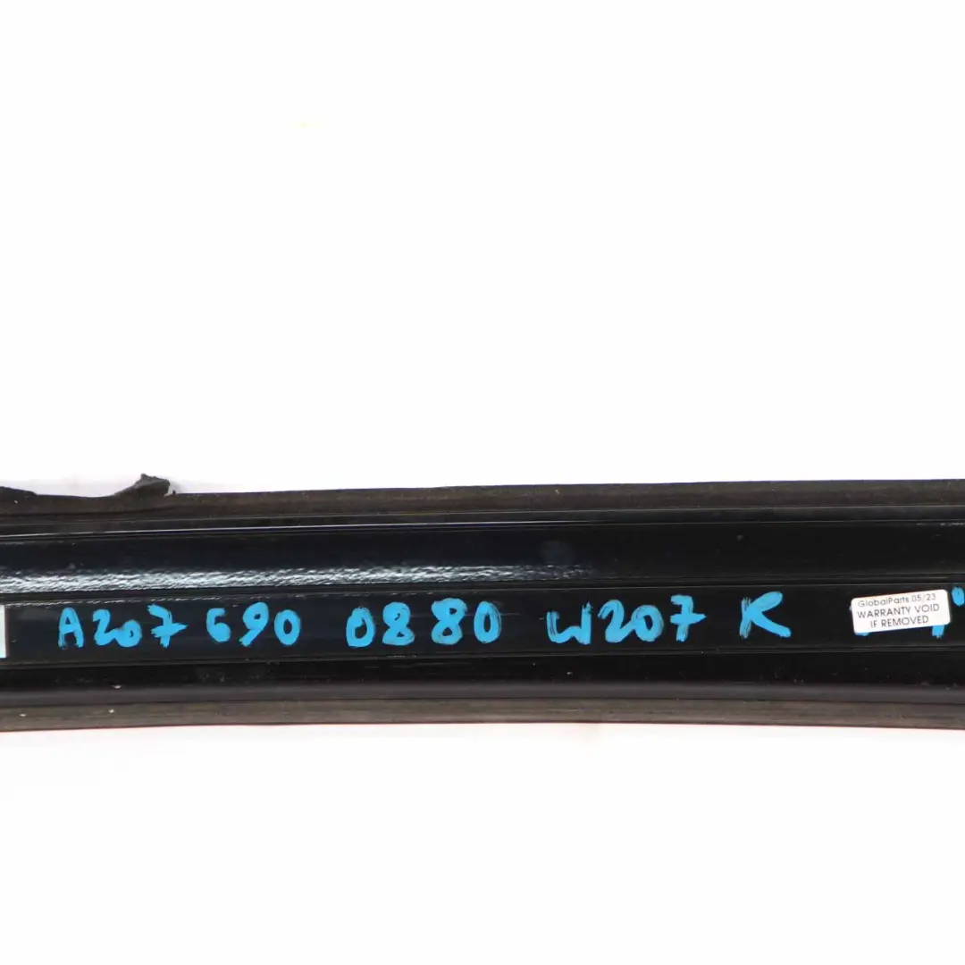 Mercedes C204 C207 Striscia tetto Modanatura destra Trim Top Garnish Cover Nero - SKU A2076900880 - Numero di parte A2076900880
