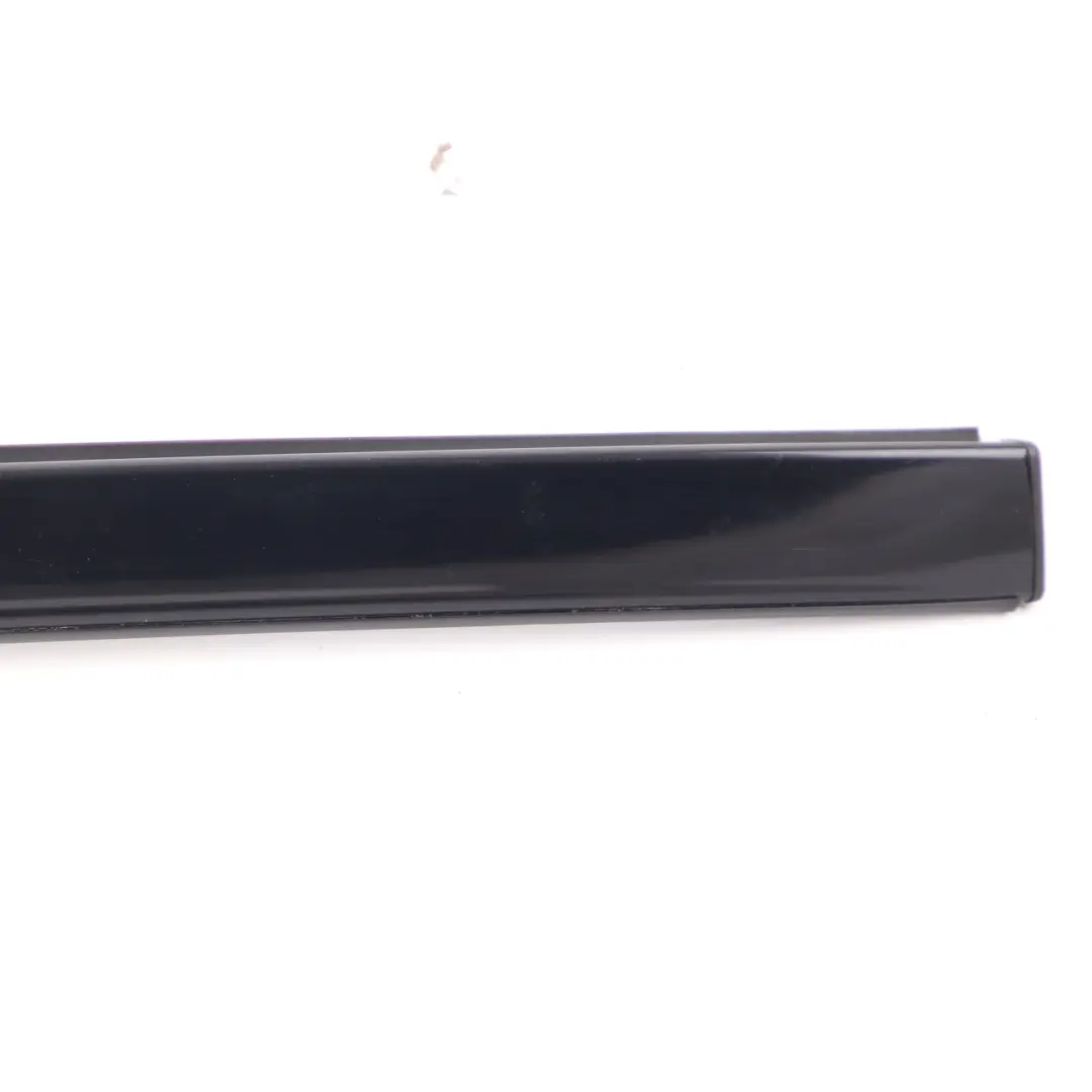 Mercedes W207 A207 Windschutzscheibe Seitenstreifen Trim Links Schwarz - SKU A2076901362 - Teilenummer A2076901362