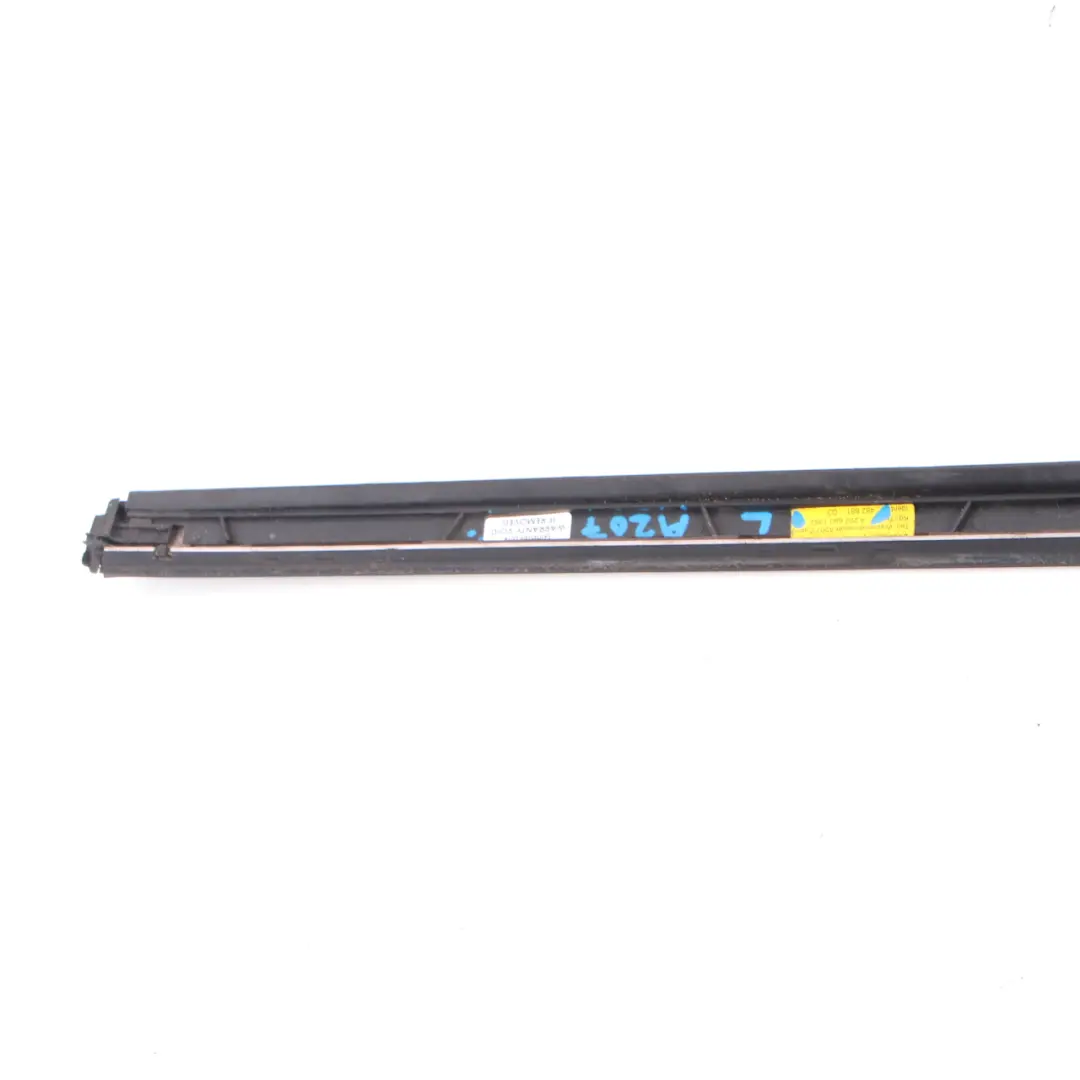 W207 A207 Borde lateral parabrisas Izquierdo Negro para Mercedes con número de pieza A2076901362 Mercedes W207 A207 Borde lateral parabrisas Izquierdo Negro - SKU A2076901362 - Número de pieza A2076901362