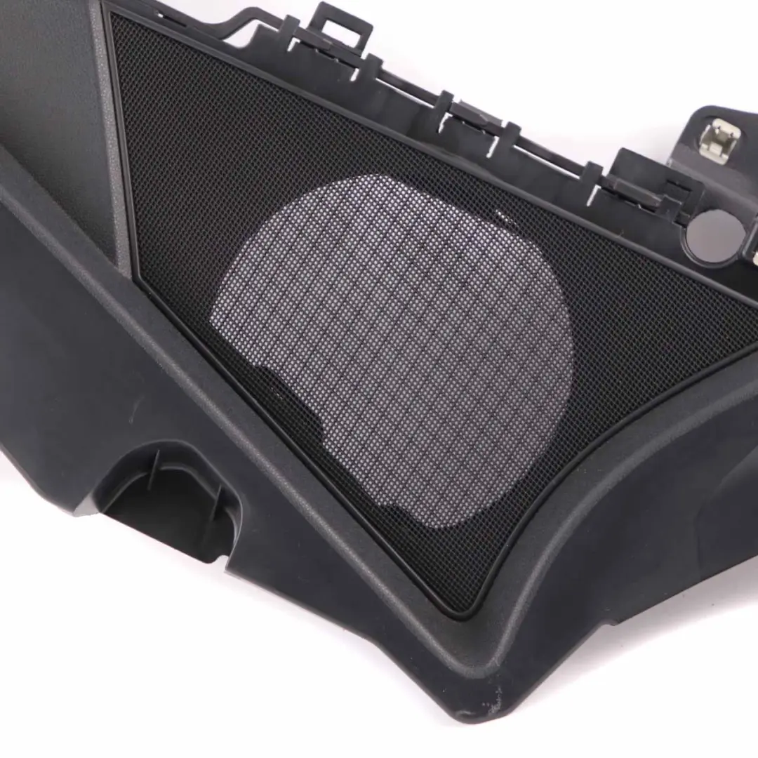 Panneau d'habillage arrière droit latéral C63 pour Mercedes A207 à propos du numéro de pièce A2076901425 Mercedes A207 Panneau d'habillage arrière droit latéral C63 - SKU A2076901425 - Numéro de pièce A2076901425