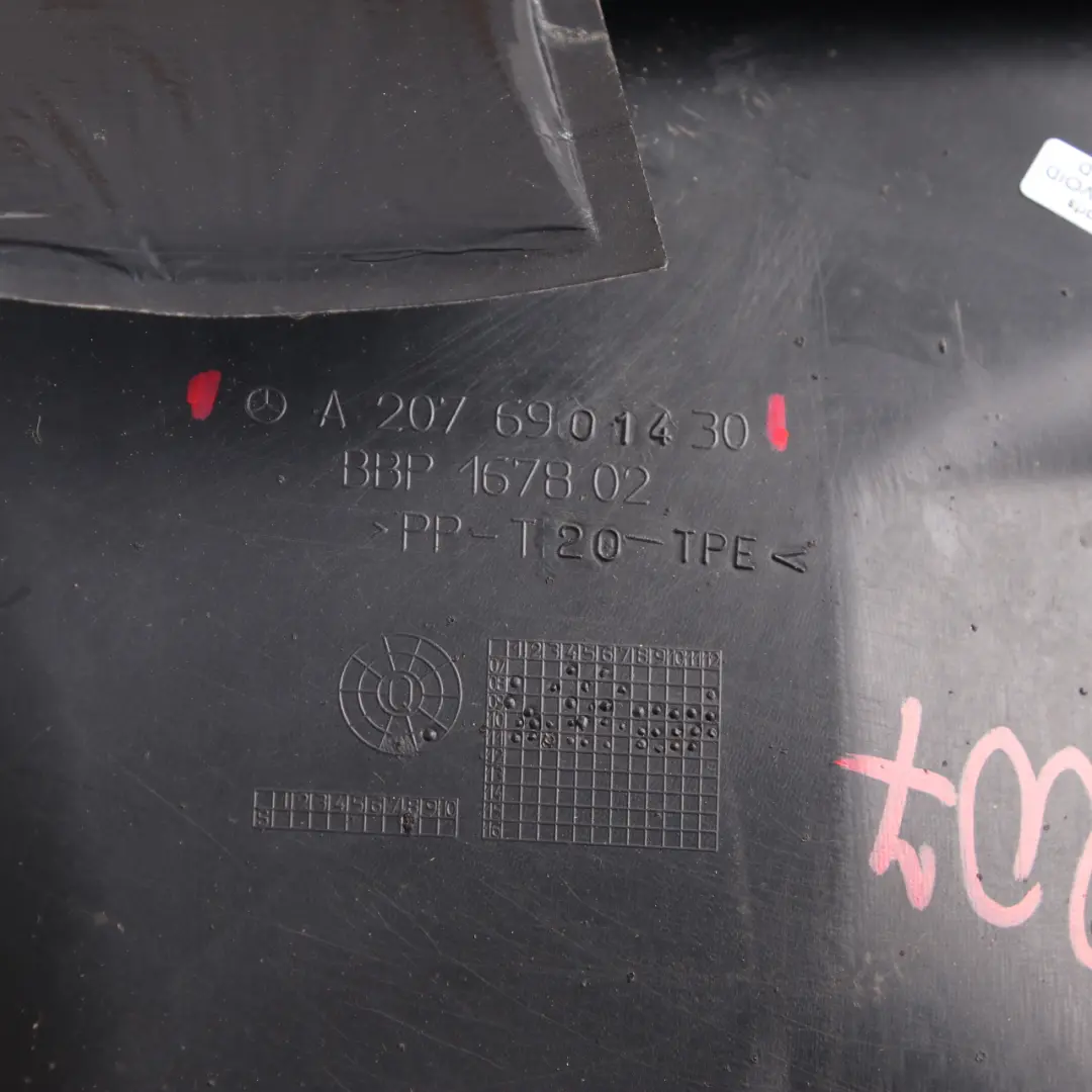 W207 Cache Passage de Roue Avant Droit Section Arrière A2076901430 pour Mercedes à propos du numéro de pièce A2076901230 Mercedes W207 Cache Passage de Roue Avant Droit Section Arrière A2076901430 - SKU A2076901230 - Numéro de pièce A2076901230