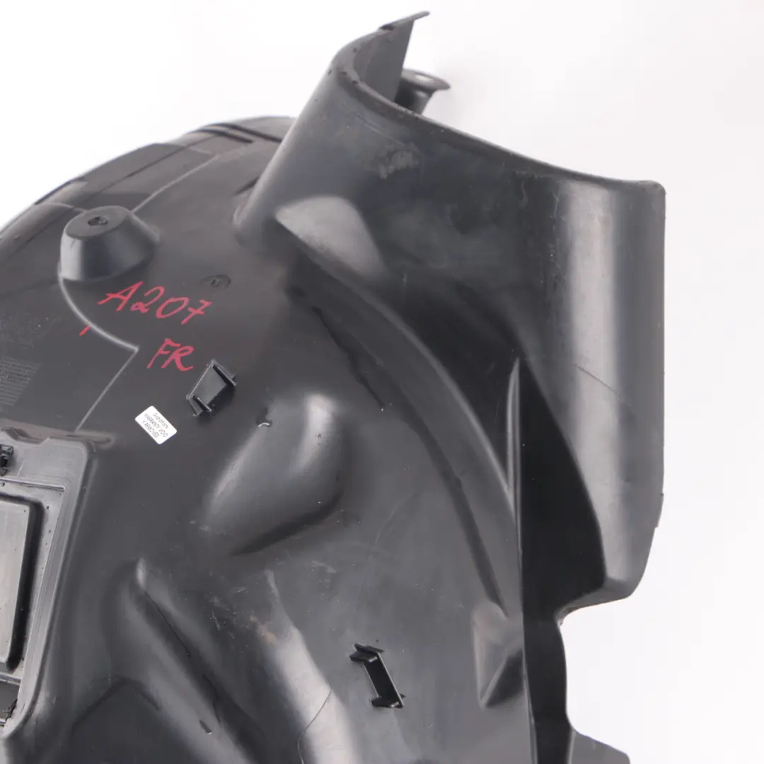 Mercedes W207 Passage de roue avant droit Partie avant - SKU A2076901730 - Numéro de pièce A2076901730