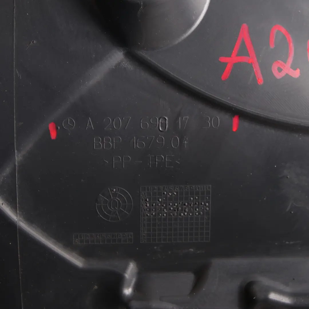 W207 Radkasten Vorne Rechts Radvorderteil für Mercedes mit Teilenummer A2076901730 Mercedes W207 Radkasten Vorne Rechts Radvorderteil - SKU A2076901730 - Teilenummer A2076901730