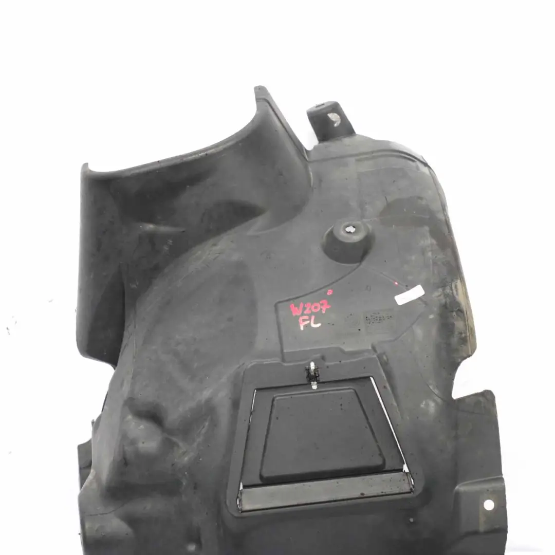 Mercedes W207 Passage de roue avant gauche Panneau - SKU A2076901830 - Numéro de pièce A2076901830