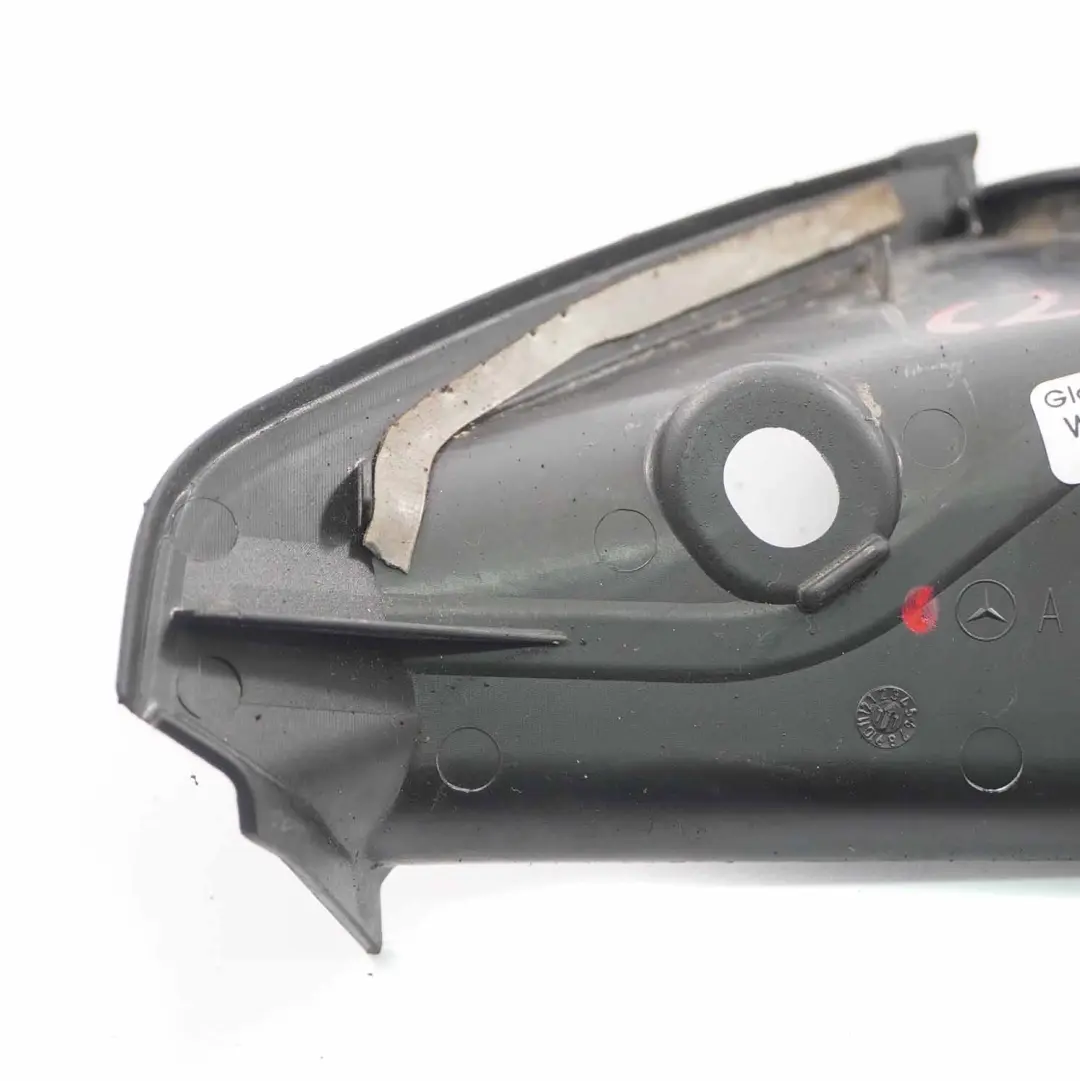 W207 Zaślepka Plastik Osłona Słupka Prawa Czarna do Mercedes o numerze A2076930933 Mercedes W207 Zaślepka Plastik Osłona Słupka Prawa Czarna - SKU A2076930933 - Numer Części A2076930933