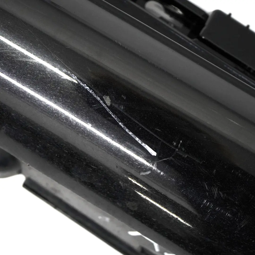 Mercedes W207 AMG Cache seuil de porte gauche Noir Obsidien - 197 - SKU A2076981354-OB1 - Numéro de pièce A2076981354