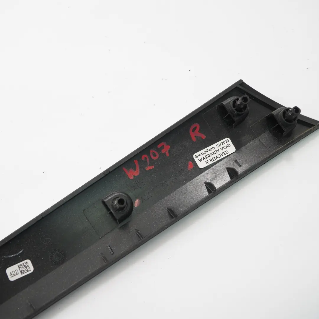 Mercedes W207 Tira Puerta Delantera Derecha Embellecedor Cubierta Interior Alu - SKU A2077200422 - Número de pieza A2077200422