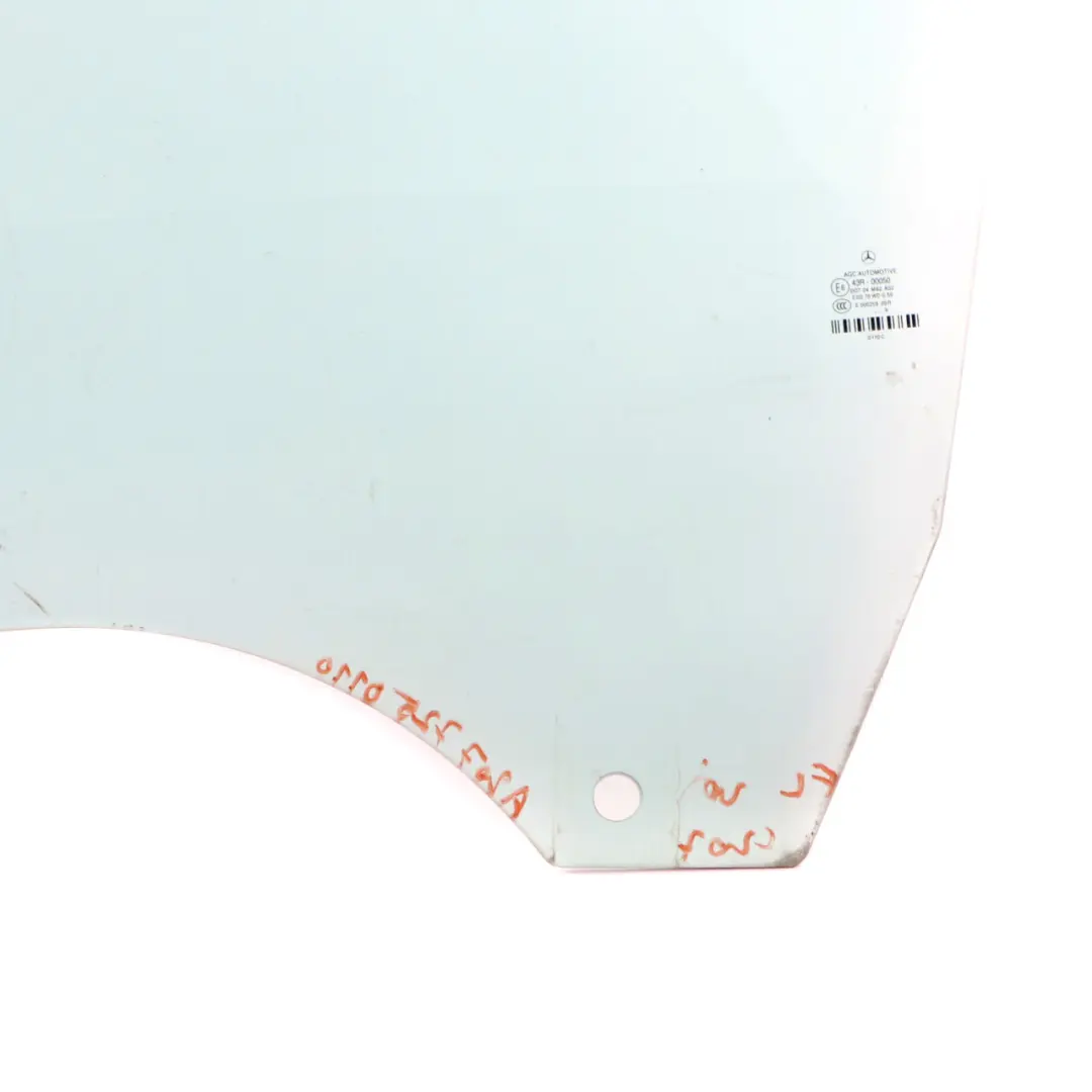 Ventana Lateral Puerta Delantera Izquierda Cristal AS2 para Mercedes C207 con número de pieza A2077250110 Mercedes C207 Ventana Lateral Puerta Delantera Izquierda Cristal AS2 - SKU A2077250110 - Número de pieza A2077250110