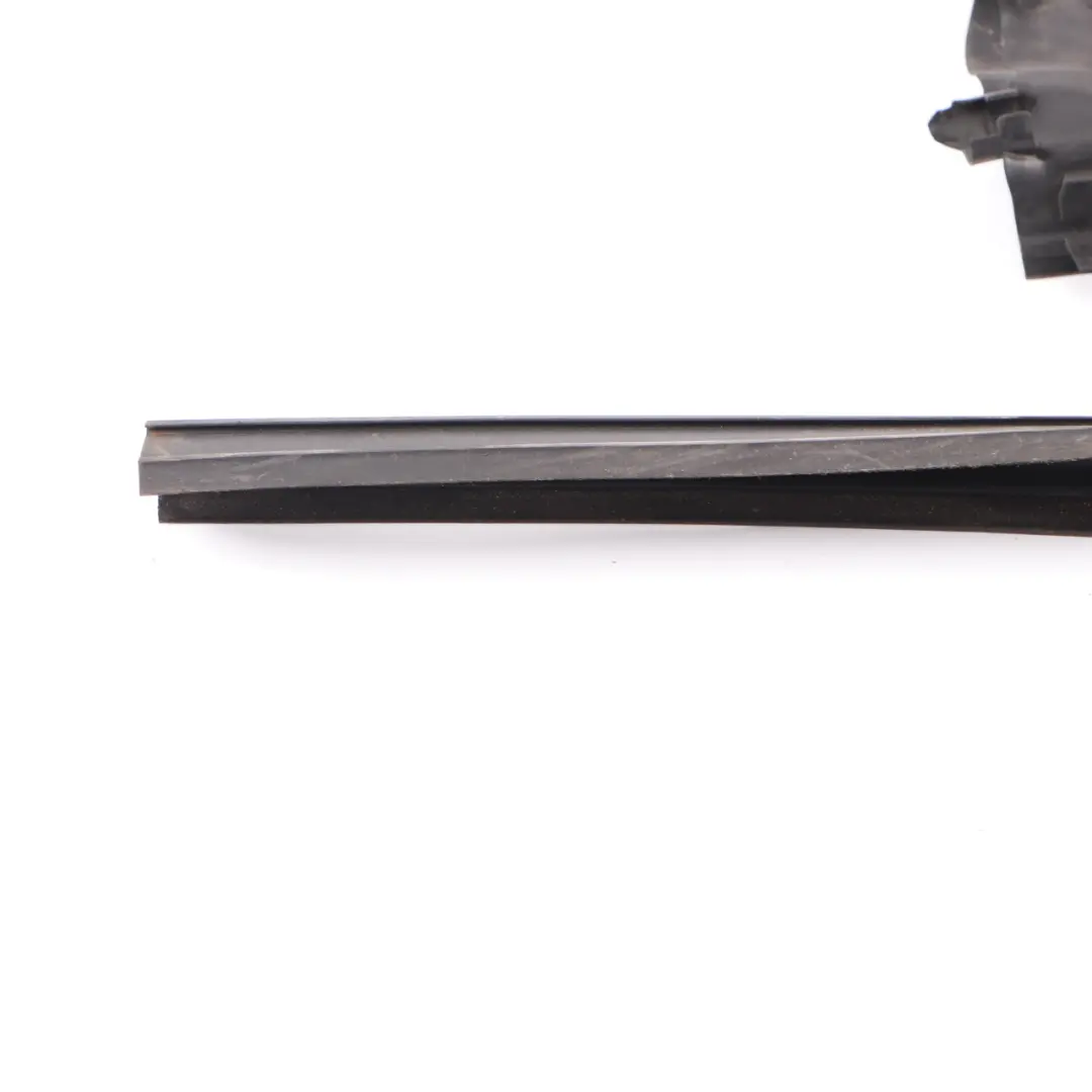 Joint de porte avant gauche Caoutchouc pour Mercedes C207 à propos du numéro de pièce A2077270187 Mercedes C207 Joint de porte avant gauche Caoutchouc - SKU A2077270187 - Numéro de pièce A2077270187