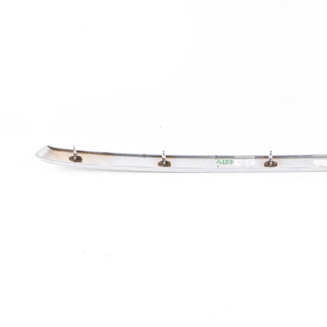  Embellecedor tarjeta puerta Mercedes W207 decorativa delantera izquierda cromado - SKU A2077270322 - Número de pieza A2077270322