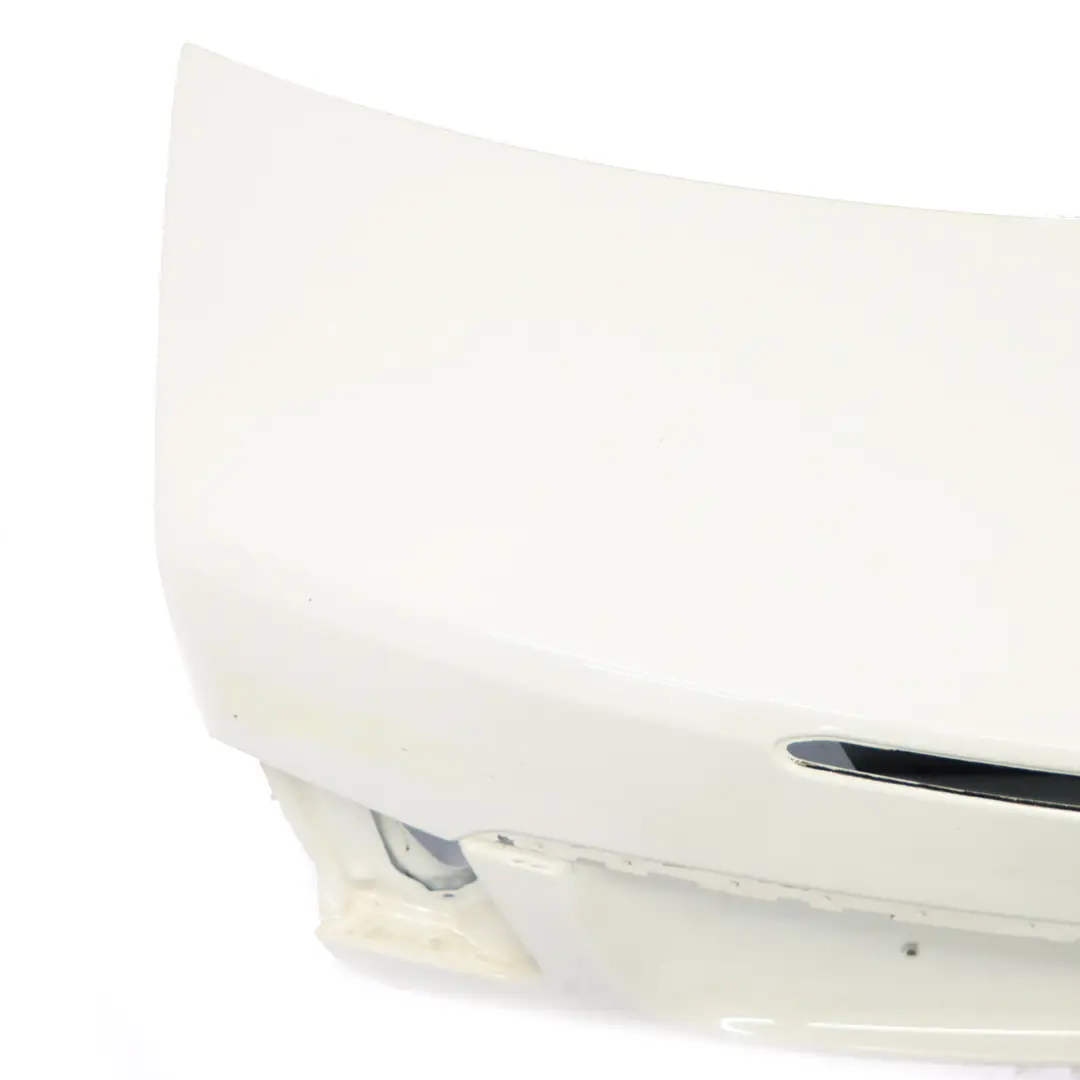 Klapa Pokrywa Bagażnika Calcite White Biały - 650 do Mercedes C207 o numerze A2077500175 Mercedes C207 Klapa Pokrywa Bagażnika Calcite White Biały - 650 - SKU A2077500175-CW - Numer Części A2077500175