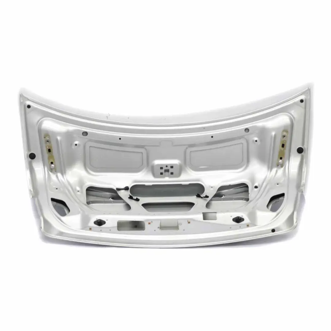Klapa Bagażnika Iridium Silver 775 do Mercedes C207 o numerze A2077500175 Mercedes C207 Klapa Bagażnika Iridium Silver 775 - SKU A2077500175-IRS - Numer Części A2077500175