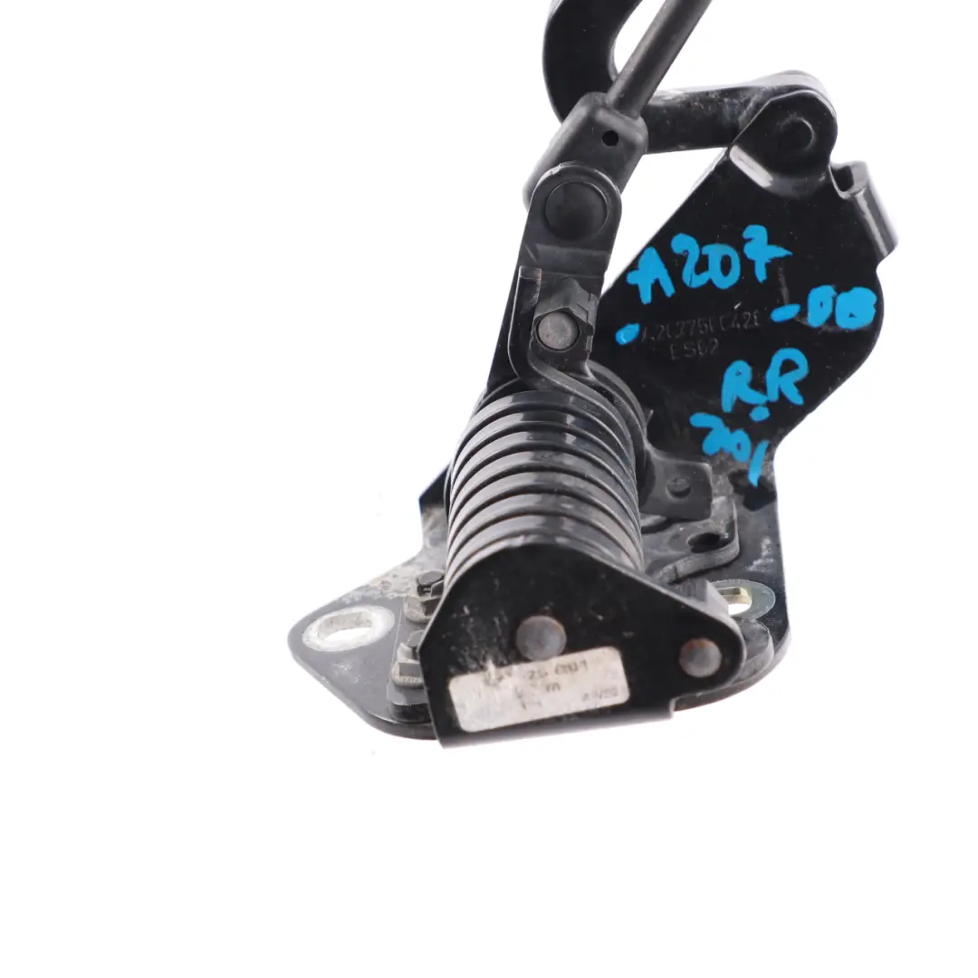 Cerniera coperchio baule posteriore destro A2077500428 per Mercedes A207 con numero di parte A2077501028 Mercedes A207 Cerniera coperchio baule posteriore destro A2077500428 - SKU A2077501028-OB - Numero di parte A2077501028