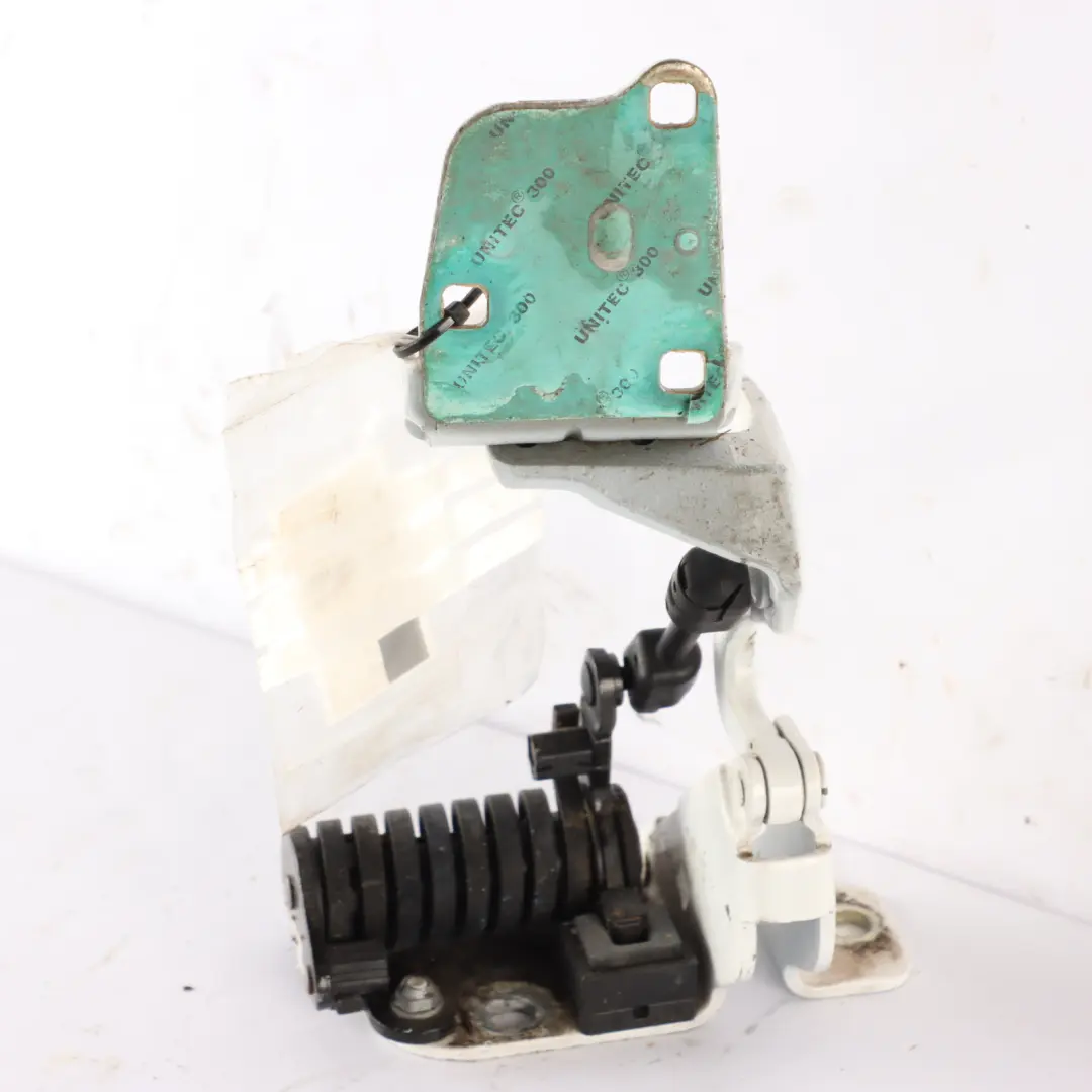 Trunk Lid Hinge Rear Right O/S Polar White - 149 A2077500428 to Mercedes A207 with Part number A2077501028 Mercedes A207 Trunk Lid Hinge Rear Right O/S Polar White - 149 A2077500428 - SKU A2077501028-POL - Part number A2077501028