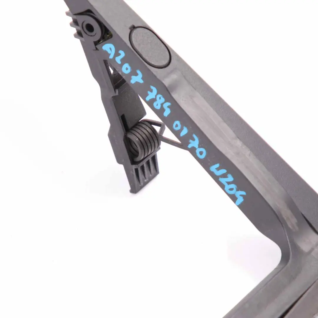 Coupé Cubierta Deflector Viento Techo Panorámico Panel para Mercedes W204 con número de pieza A2077840170 Mercedes W204 Coupé Cubierta Deflector Viento Techo Panorámico Panel - SKU A2077840170 - Número de pieza A2077840170